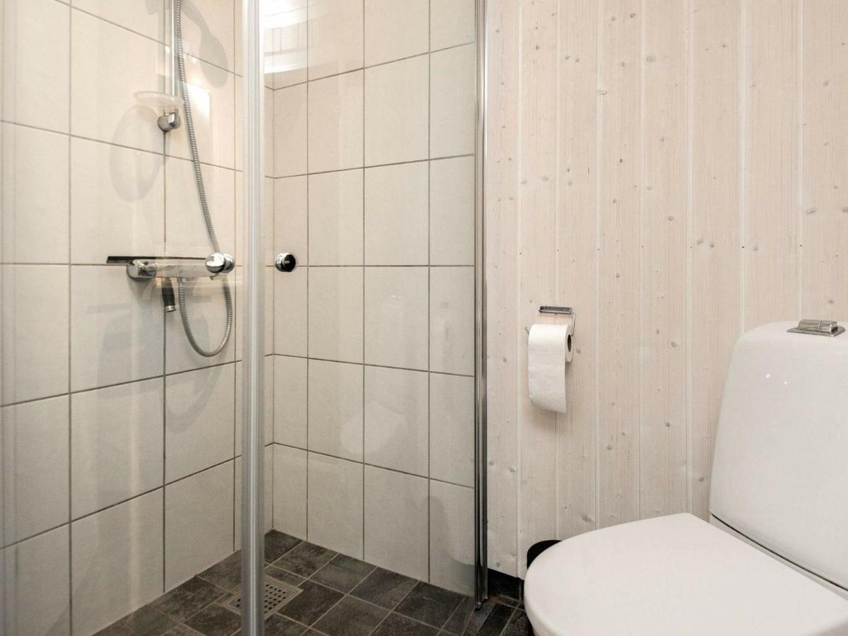 Three-Bedroom Holiday Home In Juelsminde 18 Sonderby  Bagian luar foto